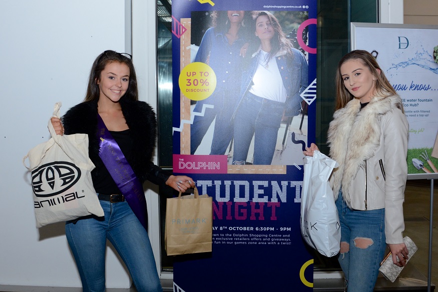 Thousands gather in Poole town centre for Student Night