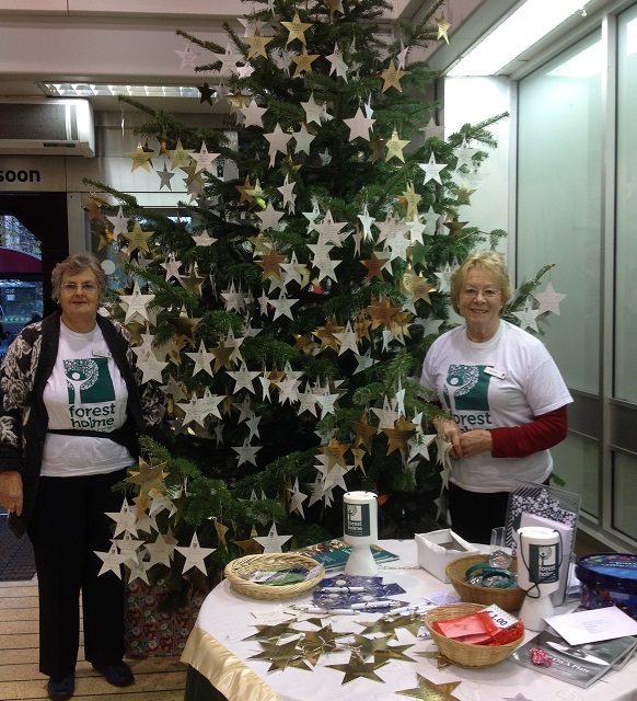 Dolphin Shopping Centre partners with Forest Holme Hospice to house iconic remembrance tree in the run up to Christmas