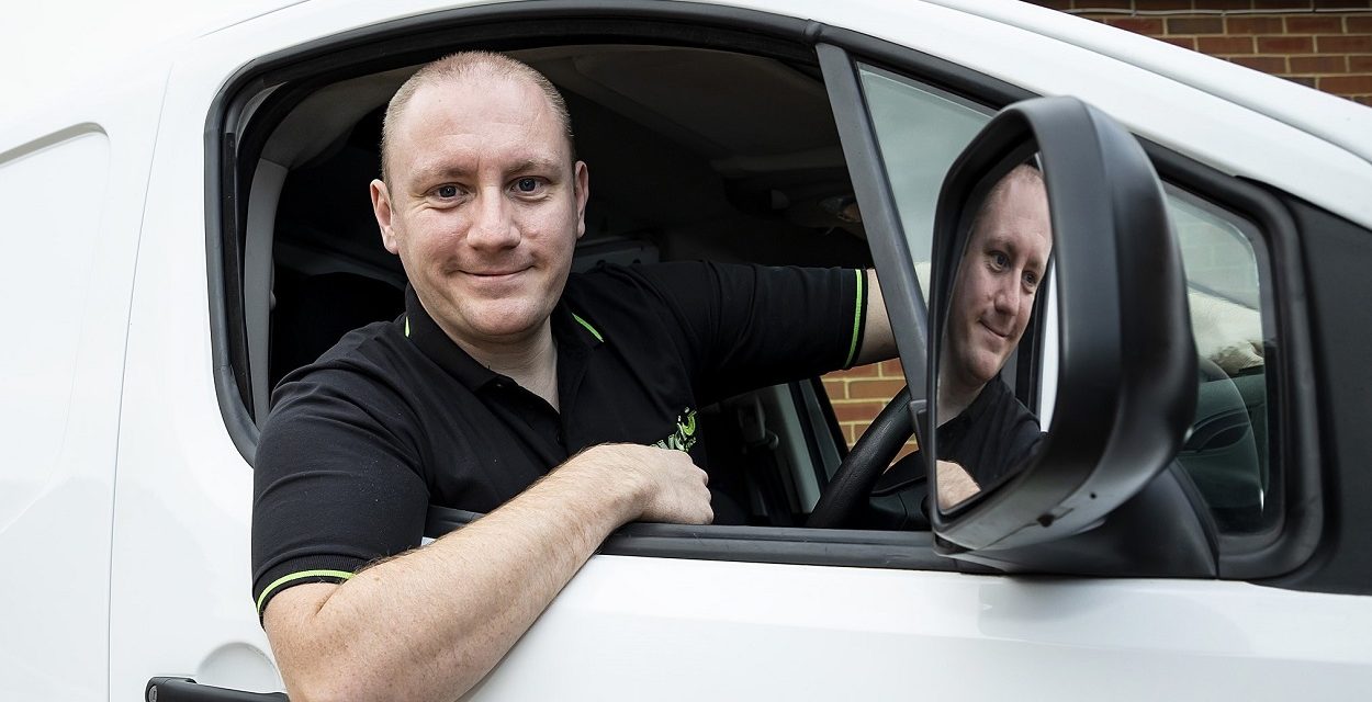 Boss of just-launched oven valeting firm pledges 10% of November’s takings to South Devon foodbank