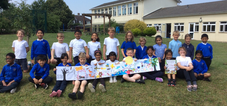 Business donates £1,000 worth of books to local schools