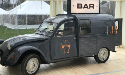 Pawsecco and free pampering for pooches as Park Leisure launches bars in Cornwall