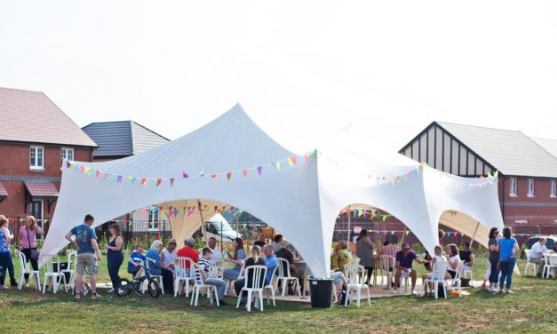 NEW COMMUNITY COMES TOGETHER FOR GARDEN PARTY