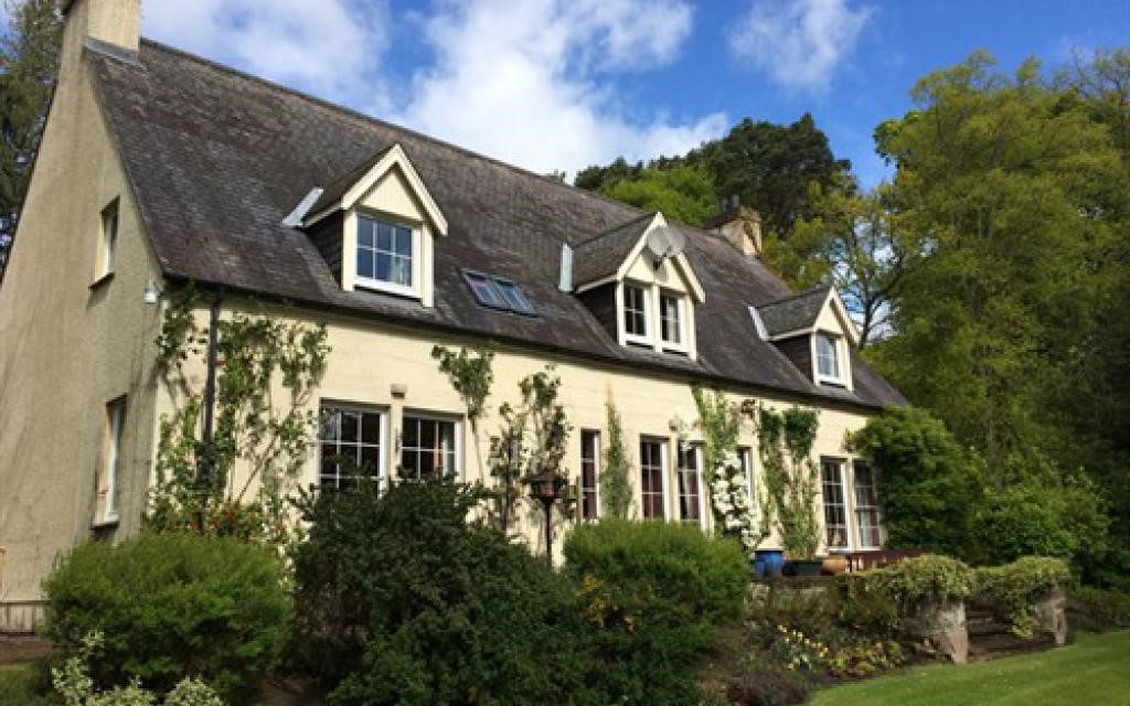 UNBE-LEAF-ABLE GETAWAYS: 10 UNIQUE PROPERTIES TO STAY AT THIS AUTUMN