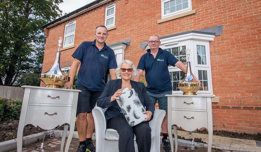 ‘CHAIRING’ IS CARING: SOUTHAMPTON CHARITY RECEIVES FURNITURE DONATION FROM OXFORDSHIRE DEVELOPER