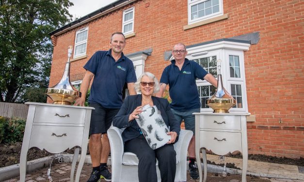 ‘CHAIRING’ IS CARING: SOUTHAMPTON CHARITY RECEIVES FURNITURE DONATION FROM OXFORDSHIRE DEVELOPER