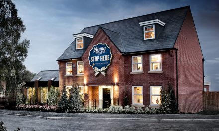 OXFORDSHIRE HOMEBUILDER ENSURES CHILDREN ARE ON SANTA’S NICE LIST AFTER BEING CLEARED TO FLY