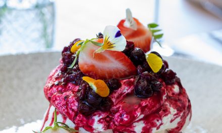 The Holcombe launches Jubilee celebrations with Best of British menu