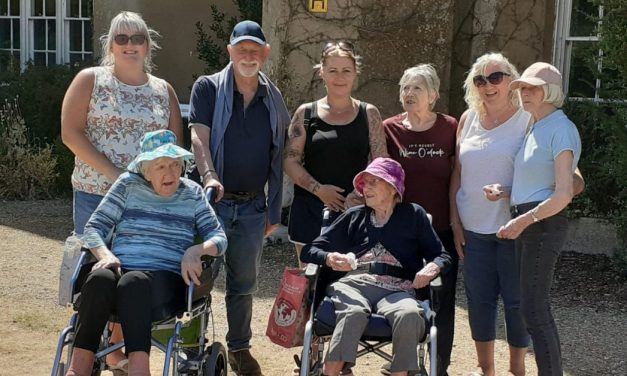 Trip to zoo for Bognor Regis care home residents