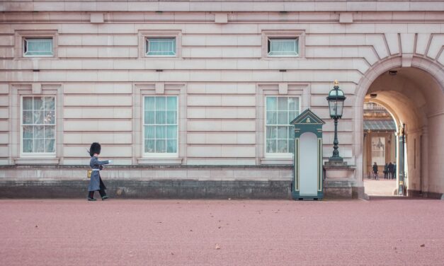 Kate Middleton\\\’s Photo: Is It a Deepfake or Just Expert Editing?