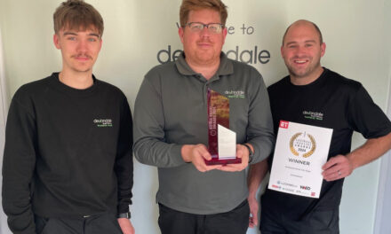 South West wholesaler “powers” to victory at electrical industry awards