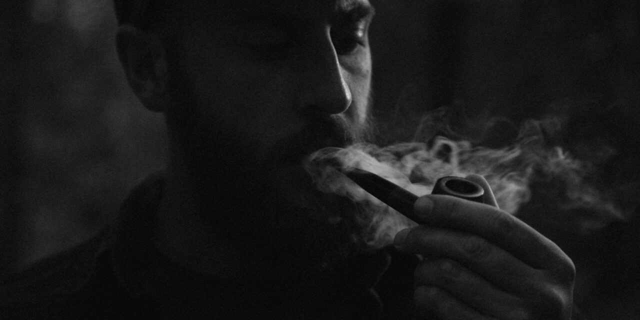 How Pipe Tobacco and Accessories Complement Each Other for the Perfect Smoking Experience