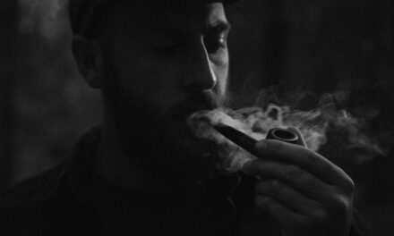 How Pipe Tobacco and Accessories Complement Each Other for the Perfect Smoking Experience