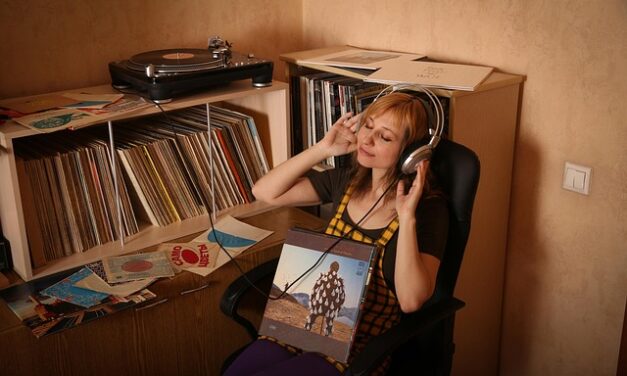From ‘Fearless’ to ‘Midnights’: Building Your Taylor Swift Vinyl Collection
