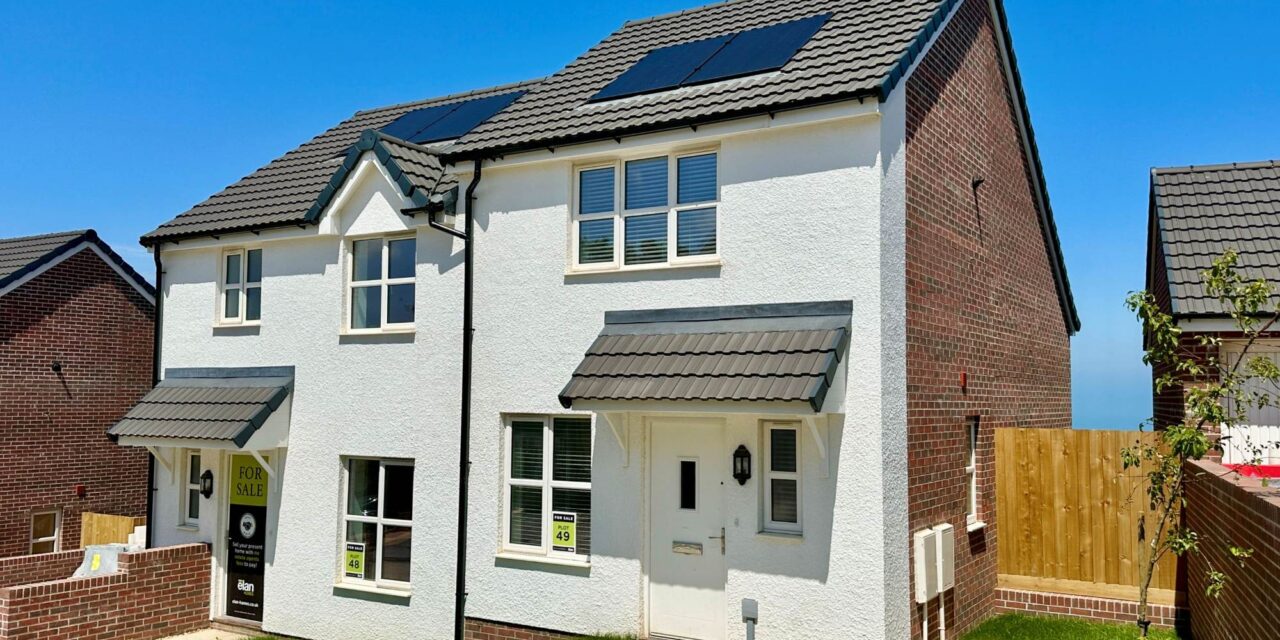INSIDE THE SPLIT-LEVEL NEW HOMES IN ILFRACOMBE