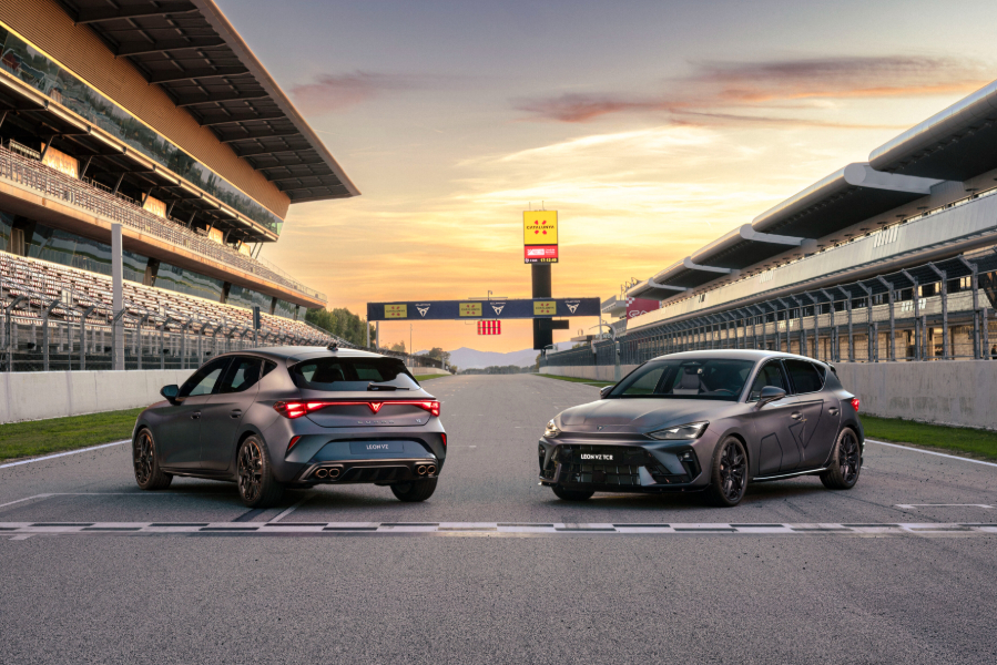 From the racetrack to the road: The new CUPRA Leon VZ TCR and CUPRA Leon VZ bring racing spirit to the street