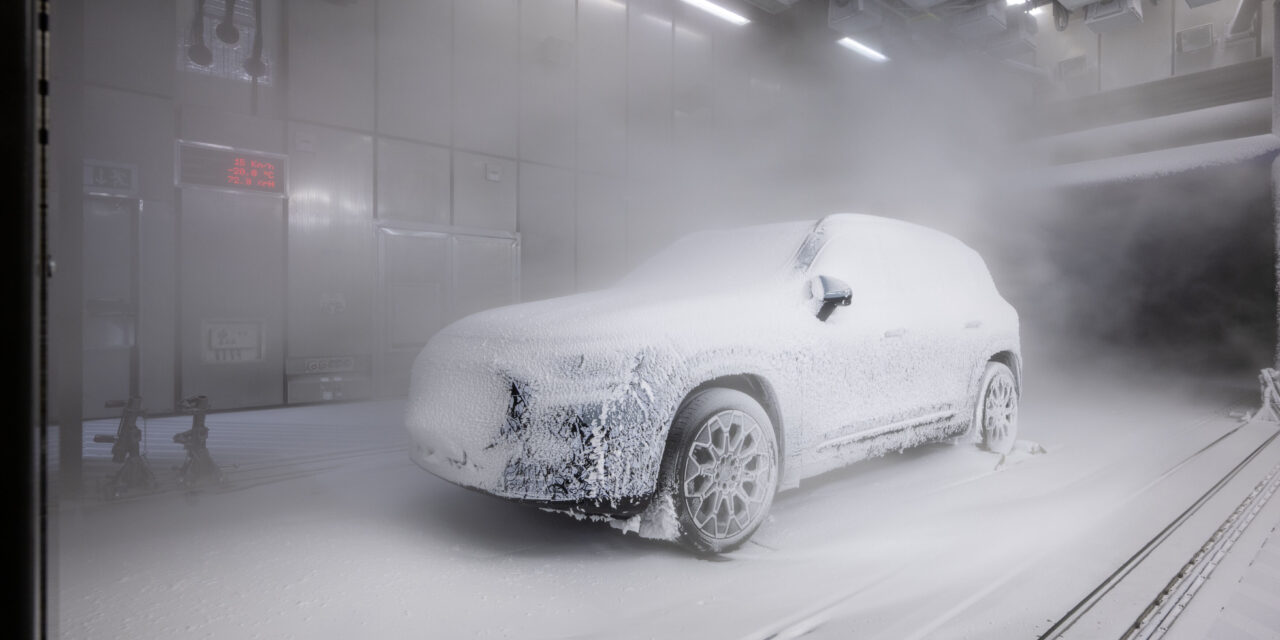 Even in the coldest of temperatures, the all-new GLB offers a “Welcome Home” feeling