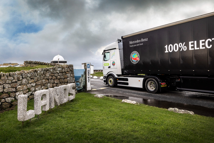 Mercedes-Benz eActros 600 becomes first electric truck to conquer John O’Groats to Land’s End