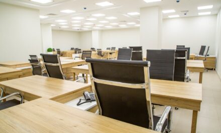 Designing Hybrid Workspaces for Teams Who Don’t Work the Same Way Twice